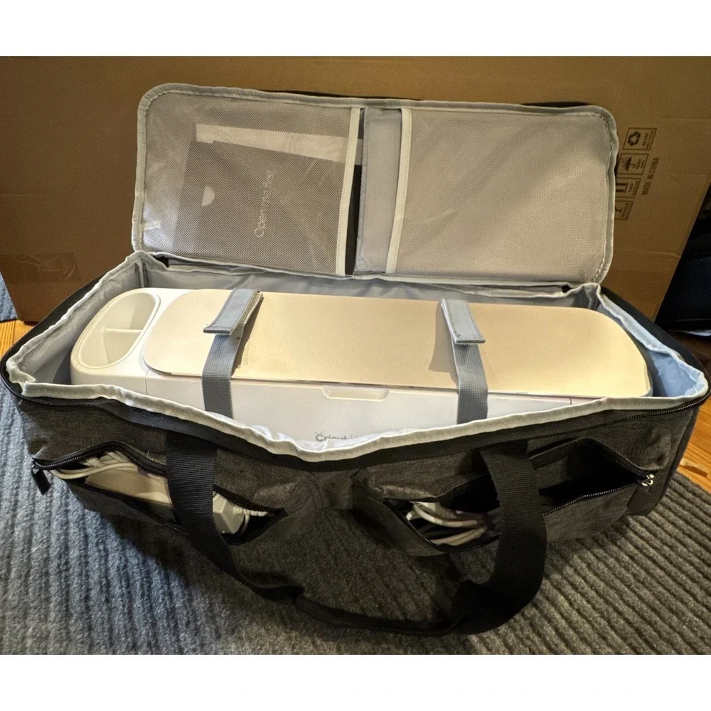 Cricut Maker Bundle | Luxja Soft Case | Manual | Cables | Pad | EUC